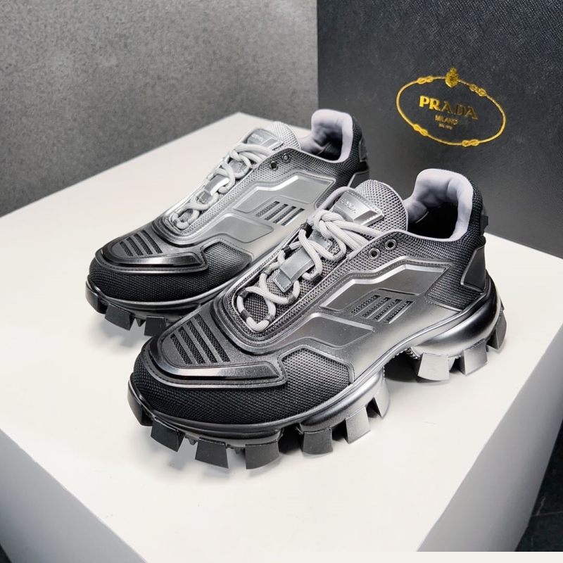 Pra*a casual shoes